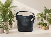 BC LARGE NAVY BAG WITH ZIP ENCLOSURE AND SCARF