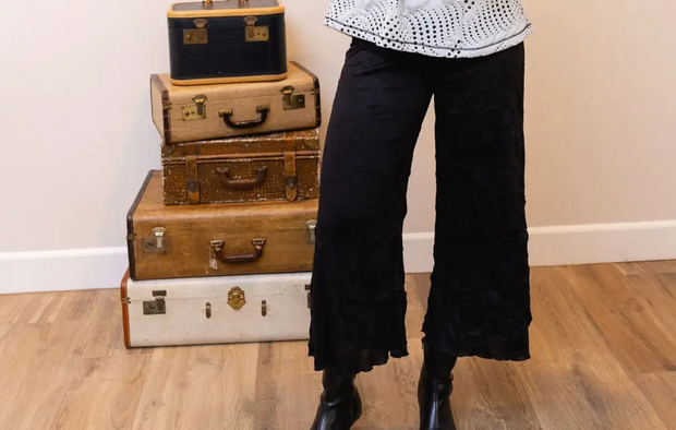 VINE STREET BLACK CRINKLE CASUAL PANT